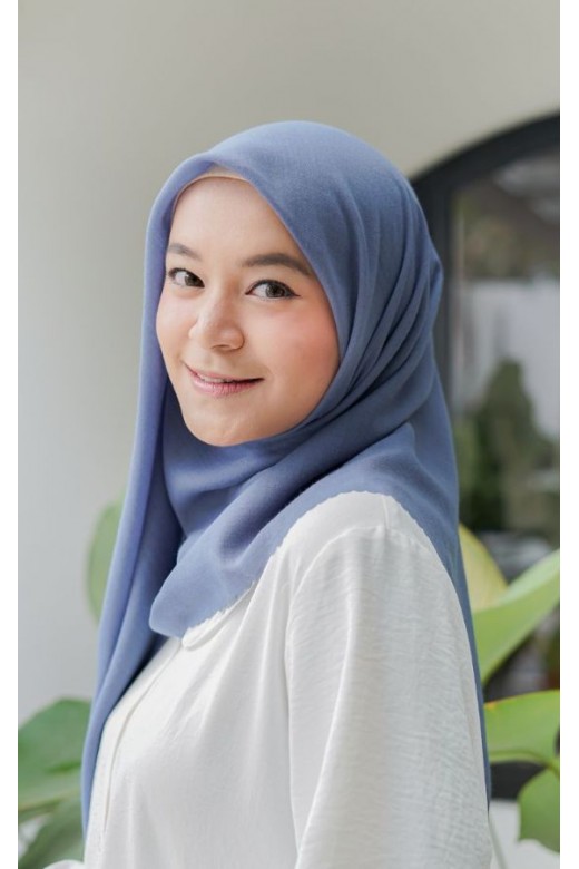 Hijab Segi 4 Voal Gucci Lasercut Denim